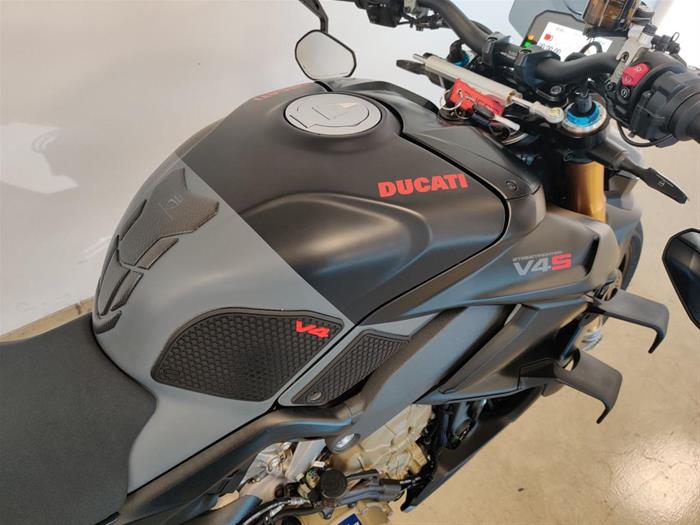 AutoVega - DUCATI Streetfighter | ID 31711